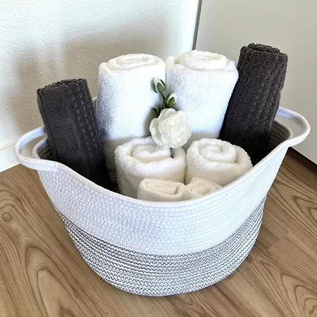 Premium 70qm 2 Kueche, Balkon, Smart Tv, Wifi * Ален