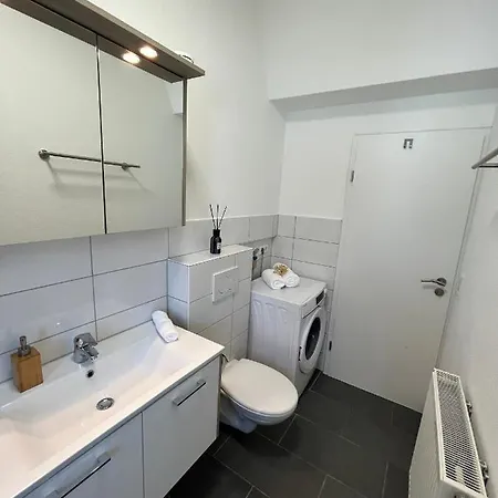 Premium 70qm 2 Kueche, Balkon, Smart Tv, Wifi Ален